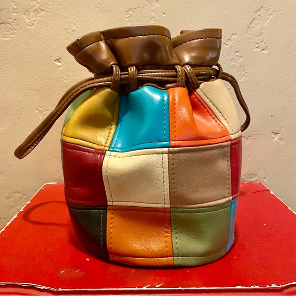 Vintage Mod Multi-color Patchwork Bucket Bag - Picture 2 of 15